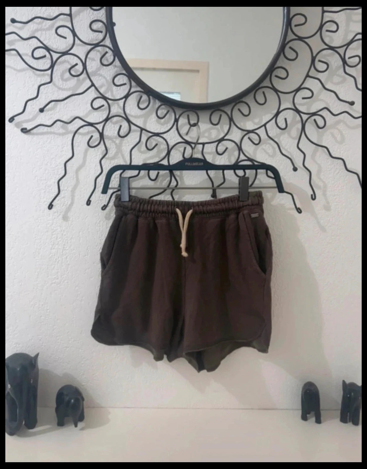 Mini-Short Marron Pull & Bear Pacific Republic – Taille XS Détente